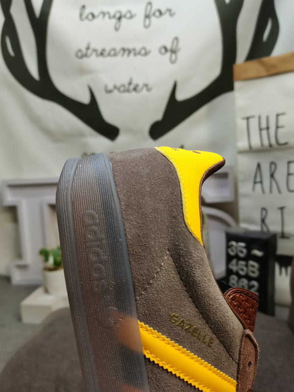 Adidas Gazelle Castanho