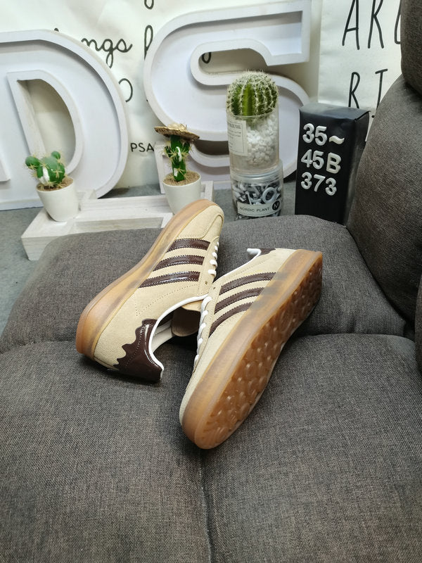Adidas Gazelle Castanho