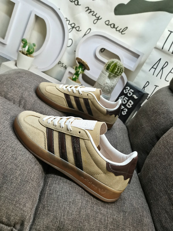 Adidas Gazelle Castanho