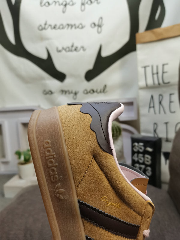 Adidas Gazelle Castanho