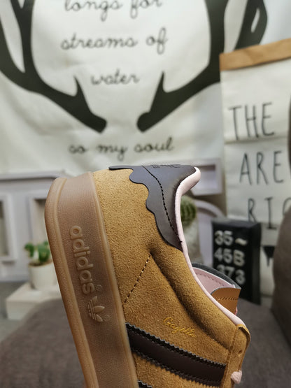 Adidas Gazelle Castanho