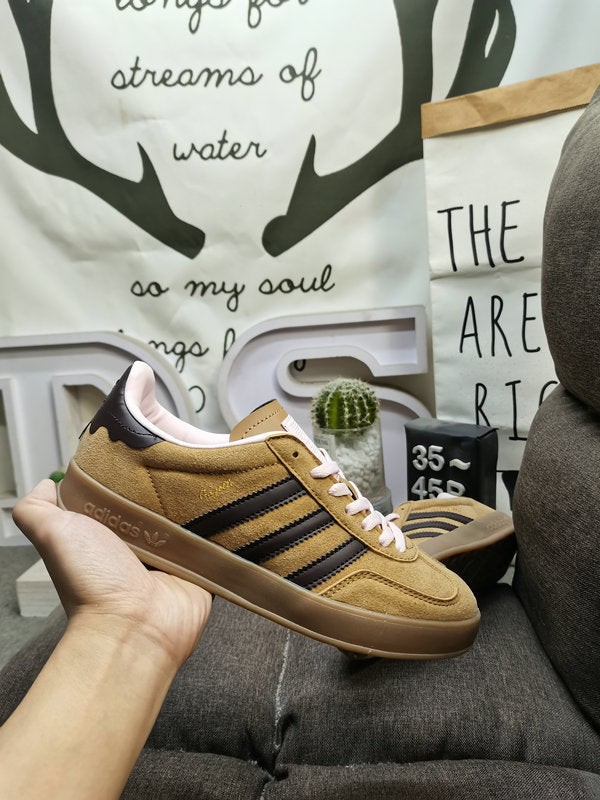 Adidas Gazelle Castanho