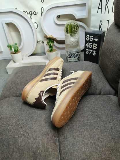 Adidas Gazelle Castanho