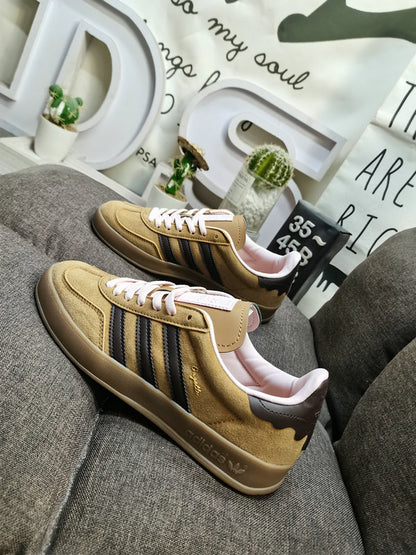 Adidas Gazelle Castanho